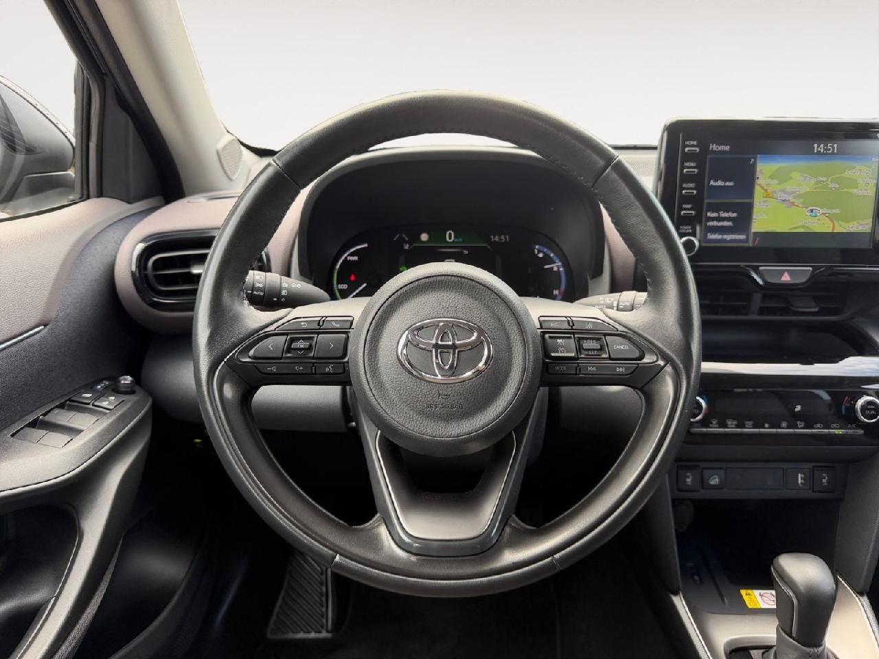 Fahrzeugabbildung Toyota Yaris Cross Hybrid AWD-i Elegant