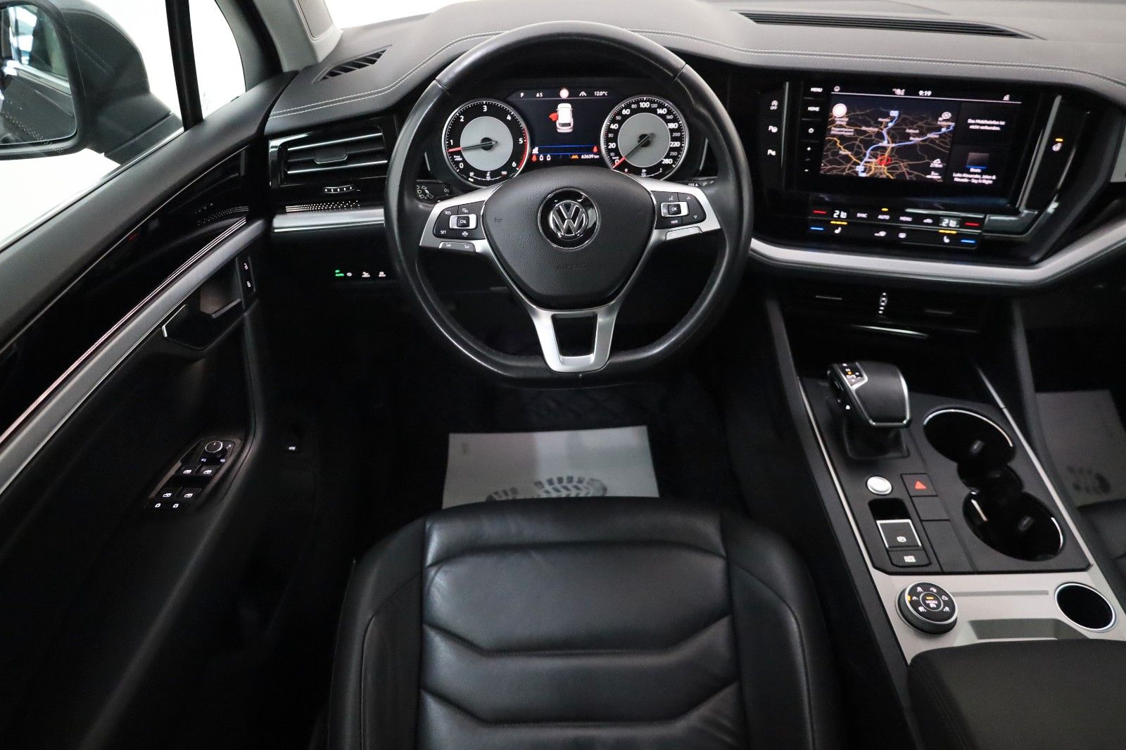 Fahrzeugabbildung Volkswagen Touareg Elegance 4M,R-Line,Keyless,AHK el,SR+WR