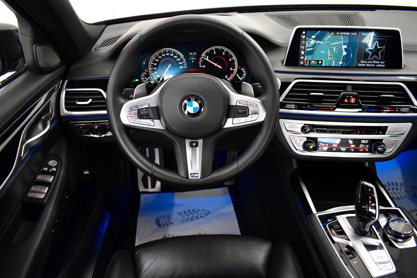 Fahrzeugabbildung BMW 730d xDrive M Sport,Laser,Kamera,HUD,ACC,AHK,+WR