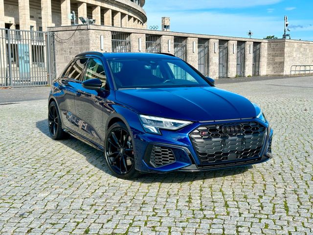 Audi S3 8Y Sportback Quattro - Navarrablau...