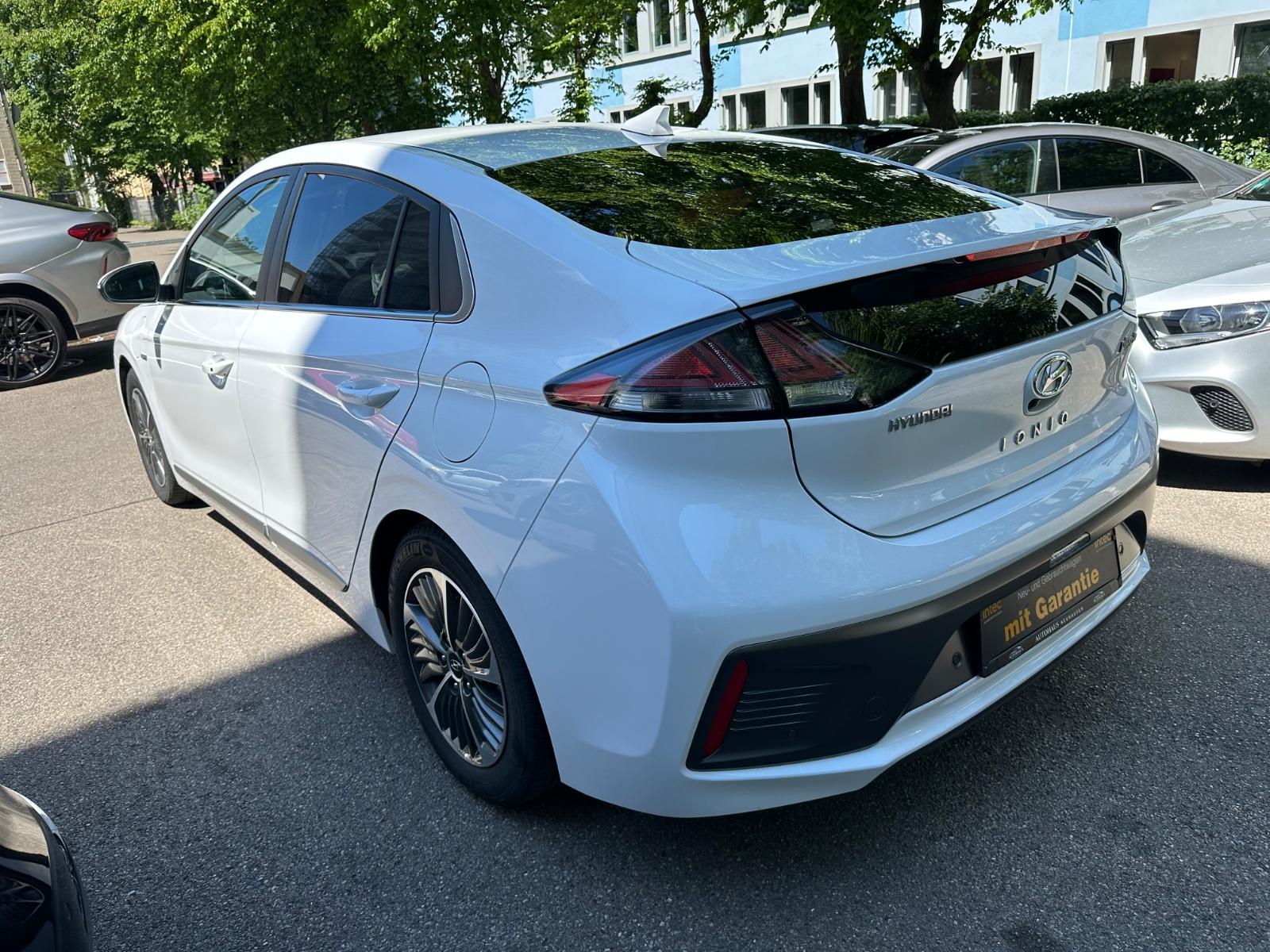 Hyundai IONIQ Premium Plug-In Hybrid*NAVI*Kamera*LEDER*