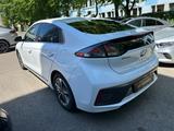 Hyundai IONIQ Premium Plug-In Hybrid*NAVI*Kamera*LEDER* - Hyundai IONIQ Premium mit Hybrid-Antrieb (Benzin/Elektro)