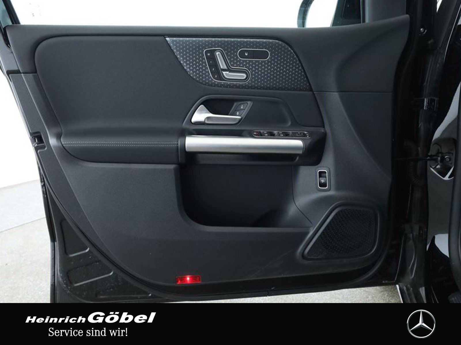 Fahrzeugabbildung Mercedes-Benz B 250 4M PROGRESSIVE+PANO+STANDHZ+TOTWINKEL+360°