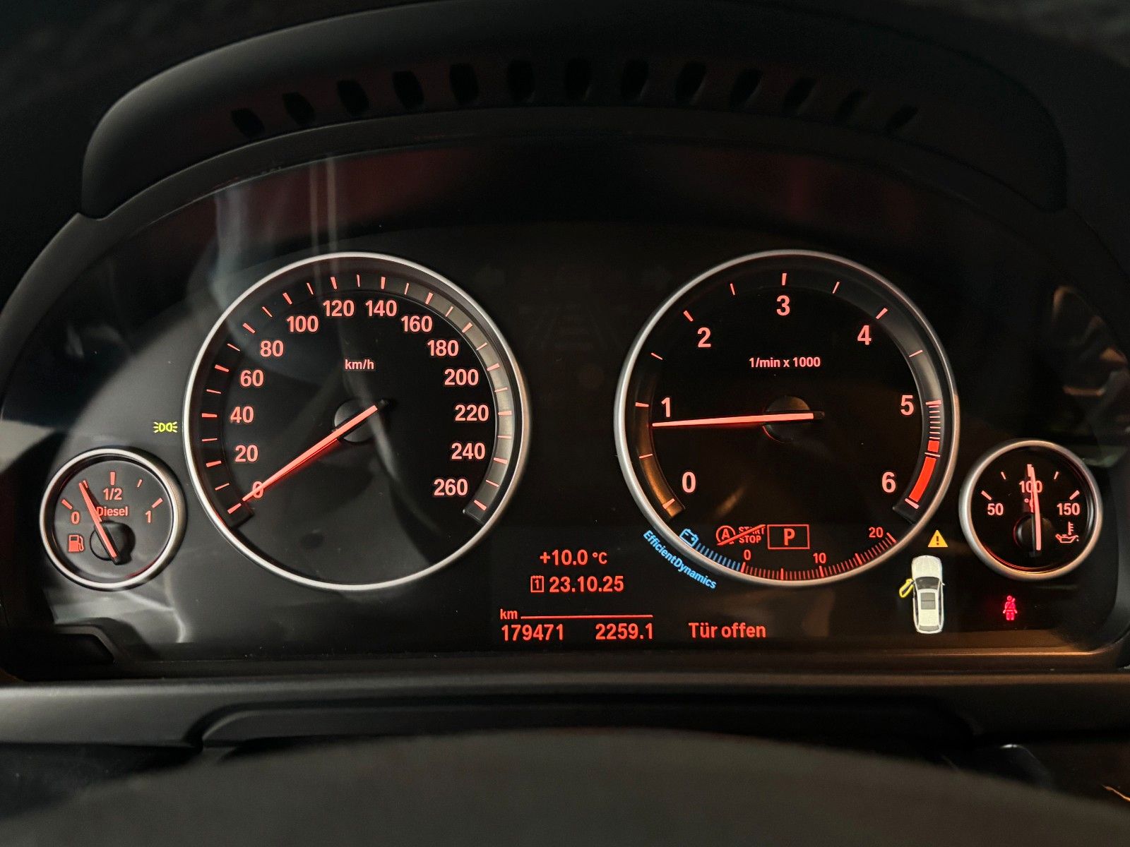 Fahrzeugabbildung BMW 520d xDrive *Automatik*Kamera*SHZ*Navi*Klima