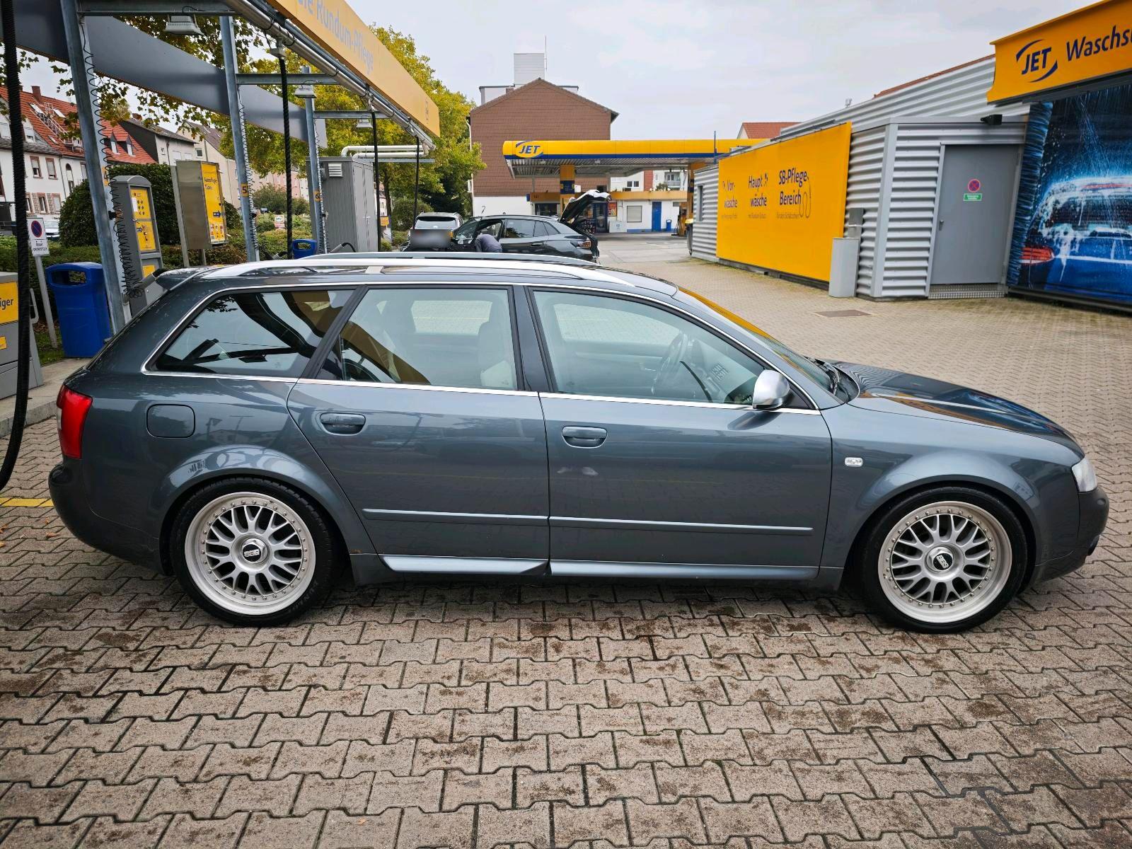 Audi  2004 — photo 9