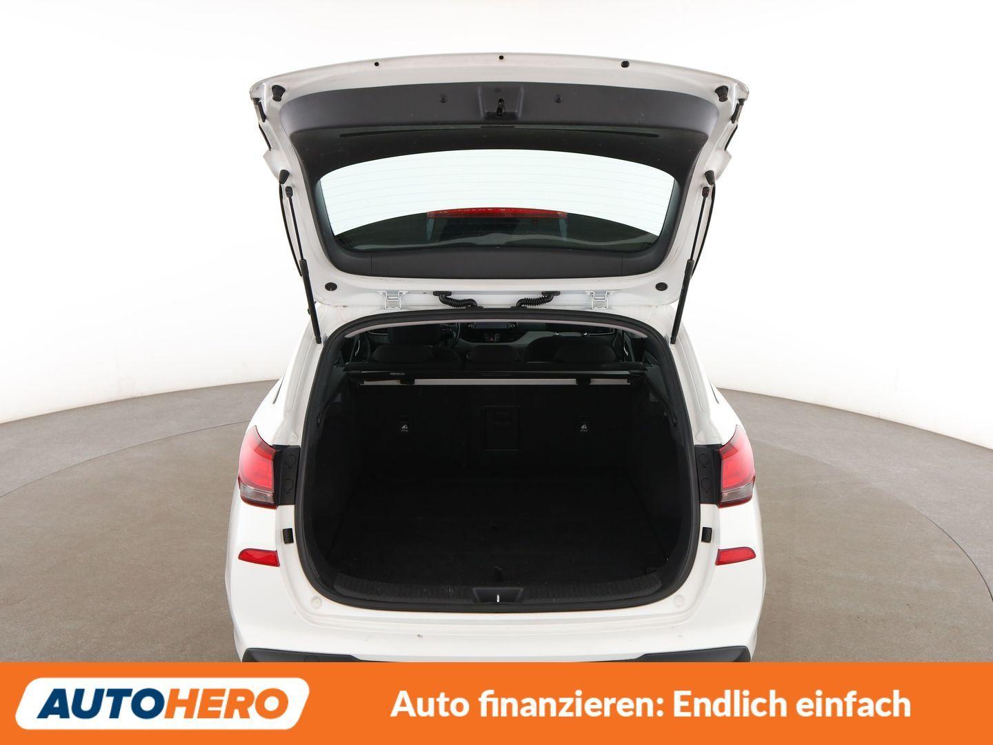 Hyundai i30 1.4 TGDI Trend Aut*NAVI*LED*TEMPO*CAM*PDC*