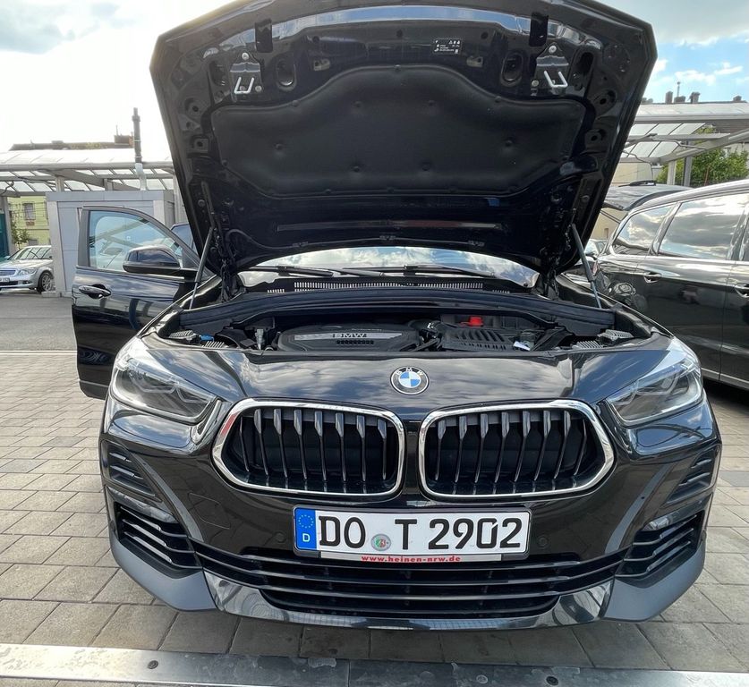 Image of BMW X2