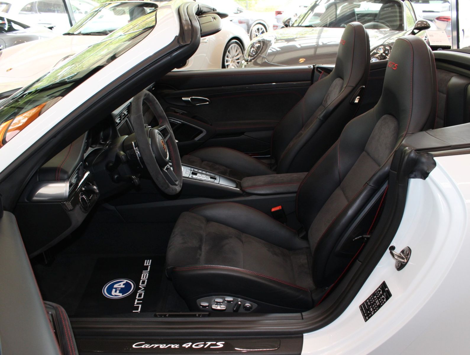 Fahrzeugabbildung Porsche 991 4 GTS Cabrio*Sport Chrono*Carbon*Burmester