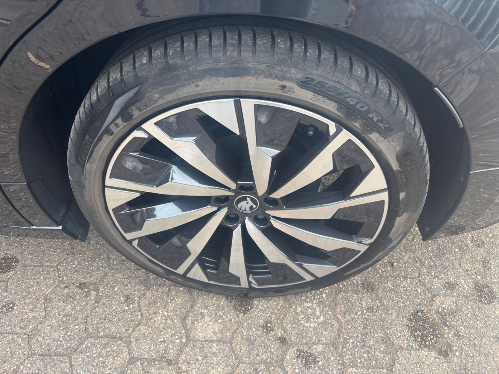 Fahrzeugabbildung SKODA Enyaq 85 Sportline Kam Navi