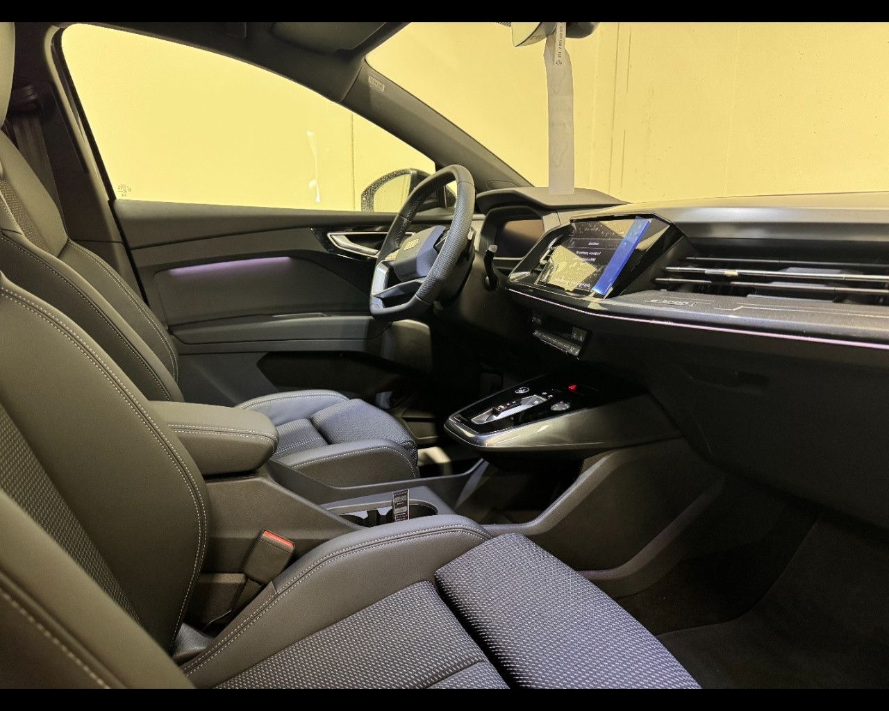 Audi AUDI Q4 E-TRON 45 S-LINE - RENT TO BUY imagem 3