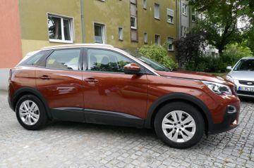 Fahrzeugabbildung Peugeot 3008 Active, Navi, PDC vo+hi