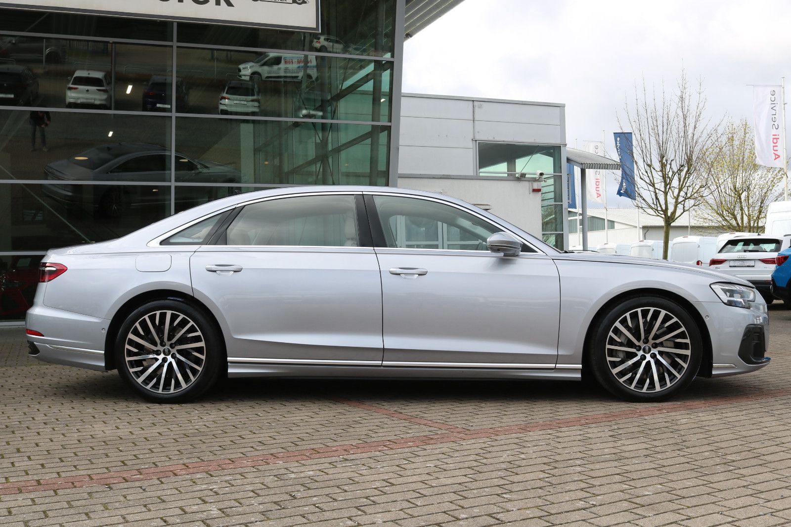 Audi A8L 60 TFSI e Lang /Digital Matrix/Pano/B&O/ imagem 3