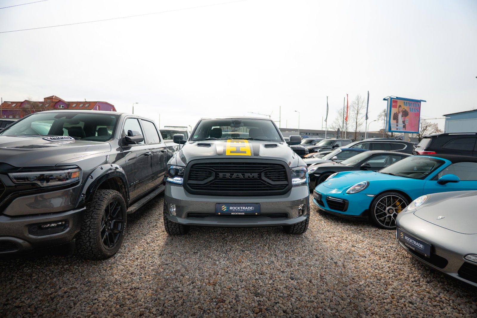 Fahrzeugabbildung Dodge RAM 5.7 V8 HEMI 4x4 OFFROAD Night-Paket *LED*AHK