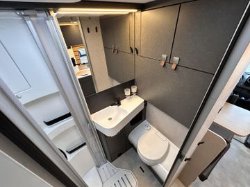 HYMER ERIBA HYMERCAR ML-T CrossTrail 580 4x4 Winterpaket XL Bett GFK