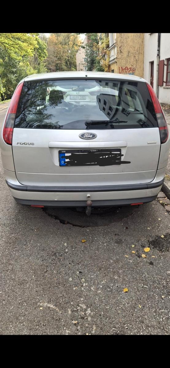 Ford Focus 2006 — салон