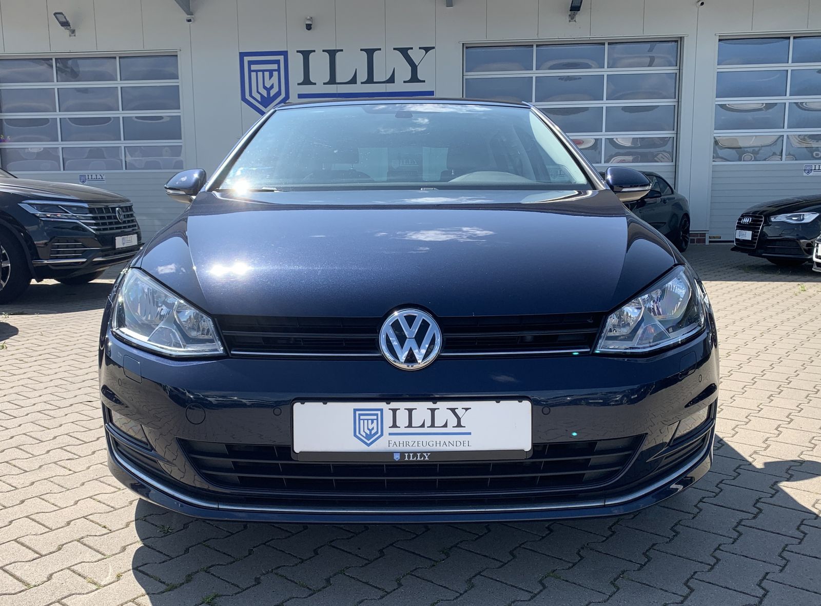 Fahrzeugabbildung Volkswagen Golf 1.2 TSI*Allstar*AHK*Tempomat*Navi*SHZ*PDC*