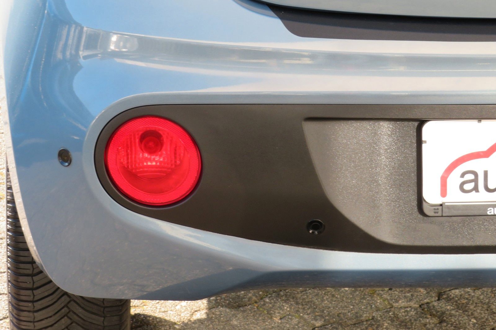 Fahrzeugabbildung Hyundai i10 4-TÜREN KLIMA PDC ALU SCHECKHEFT