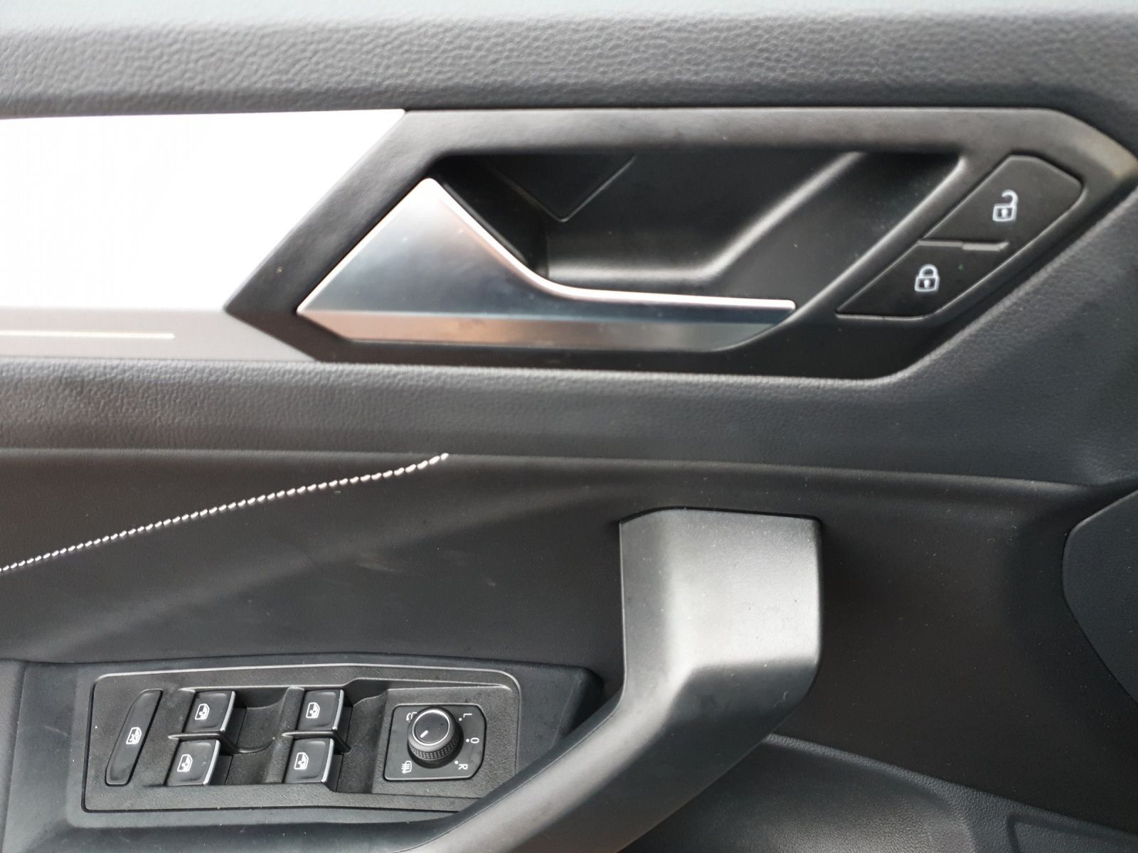 Volkswagen T-Roc - Bild 9