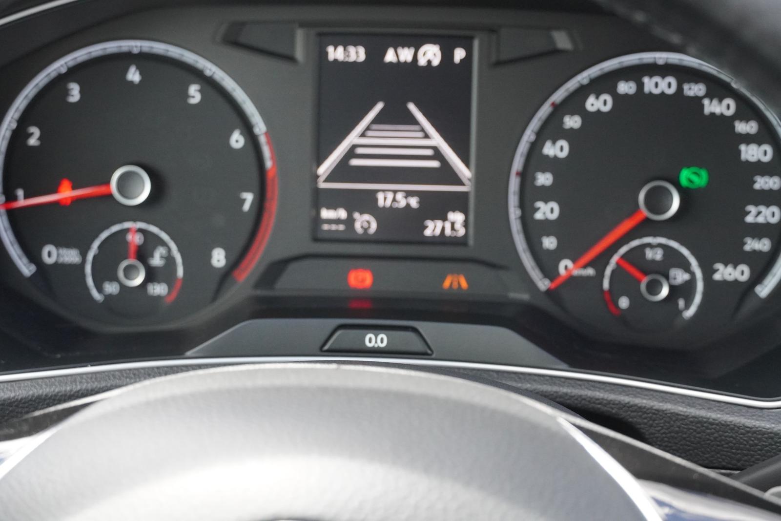 Volkswagen T-Roc 1.5 TSI DSG Style LED Navi AHK ACC PDC