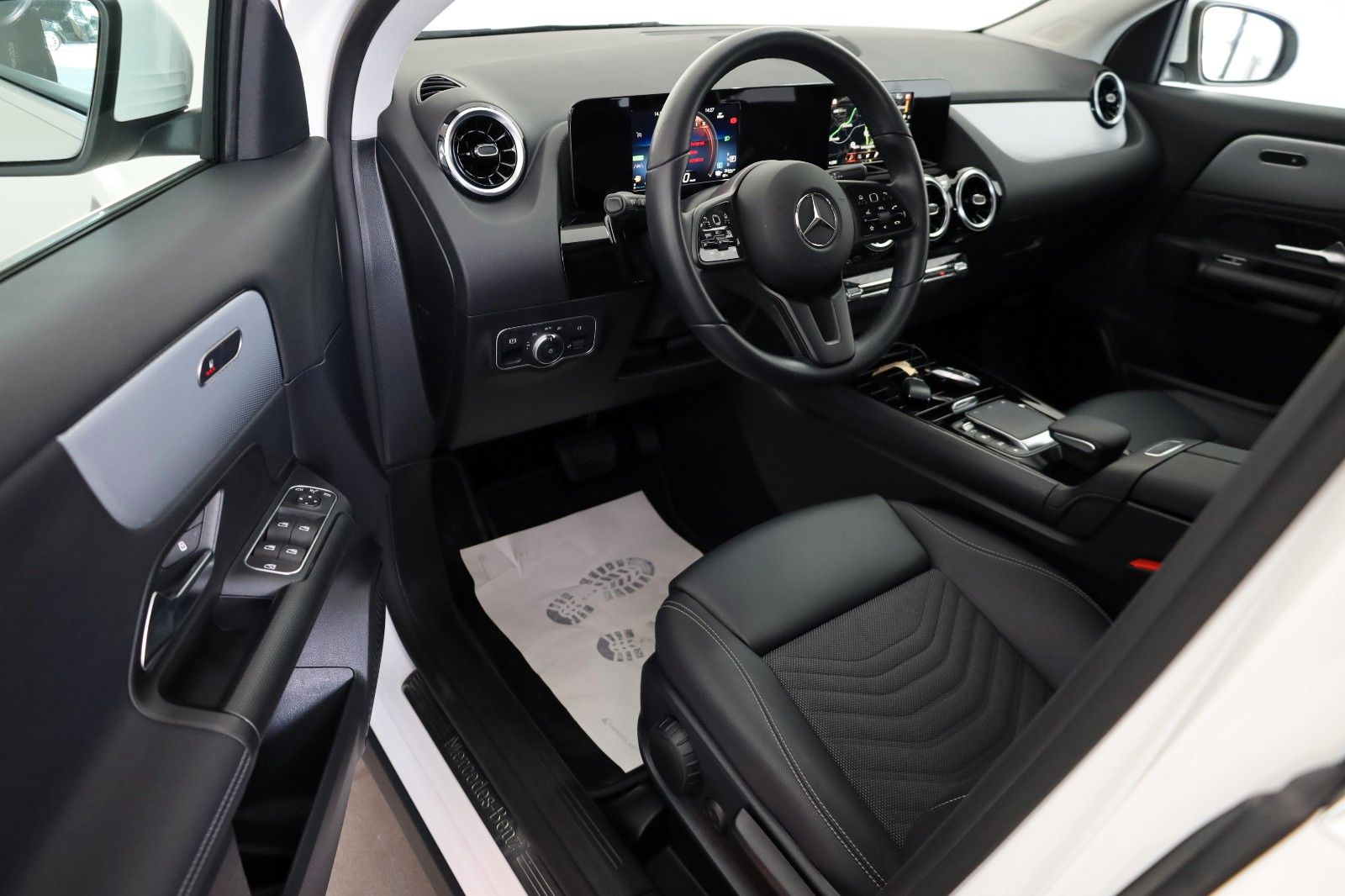 Fahrzeugabbildung Mercedes-Benz GLA 250 e Style,TLeder,Navi,LED,Kamer,CarPlay+WR