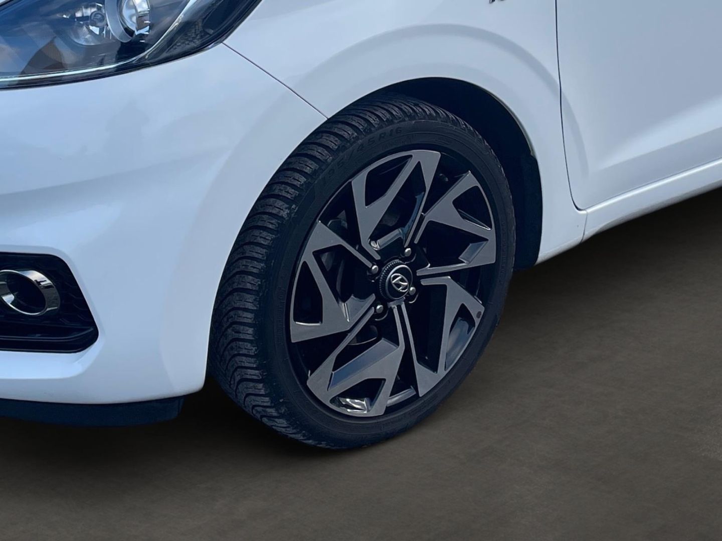 Fahrzeugabbildung Hyundai i10 1.0 Turbo N Line Allwetter Navi Sitzheizung