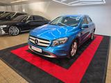 Mercedes-Benz GLA 200 CDI / d/Navi/PDC/T.Leder/SHZ/TOP - blaue Mercedes-Benz GLA 200