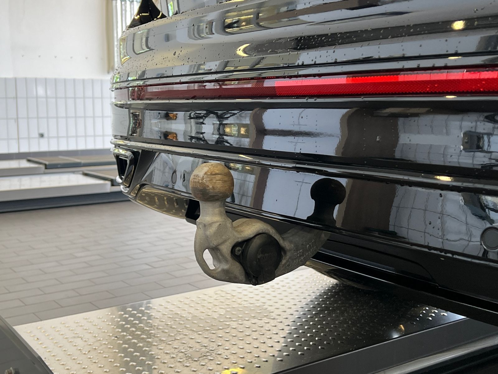 Fahrzeugabbildung Volkswagen Tiguan Allspace R-Line 2.0 TDI DSG 4MOTION *AHK,