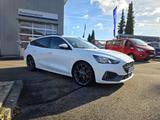 Ford Focus Turnier ST *ACC*RACARO*LED*TWA*KAM*B&O*NAV - gebrauchte Ford Focus aus dem Jahr 2021