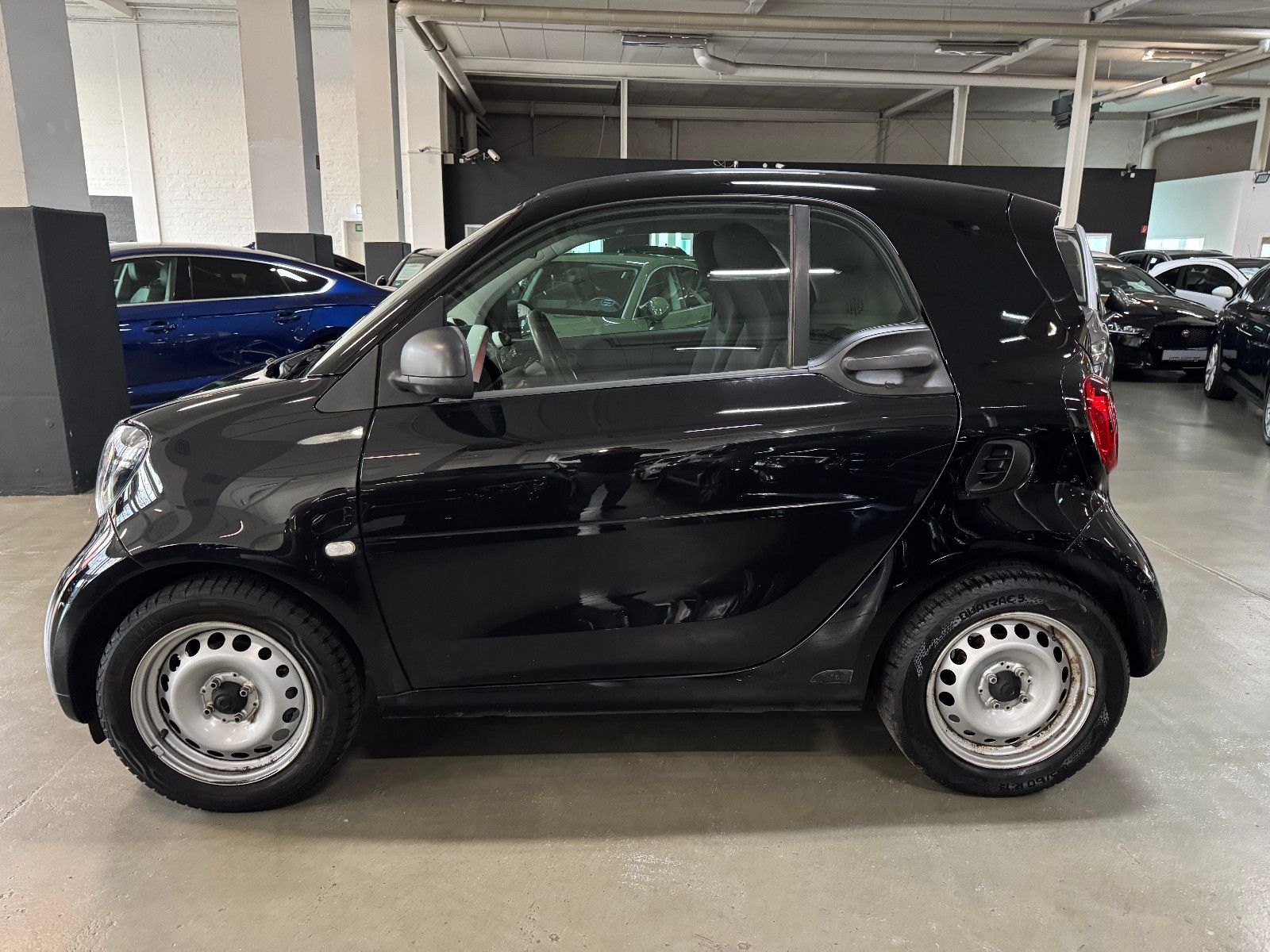 Fahrzeugabbildung Smart ForTwo Coupe 52 KW FACELIFT TEMPOMAT KLIMA SHZT