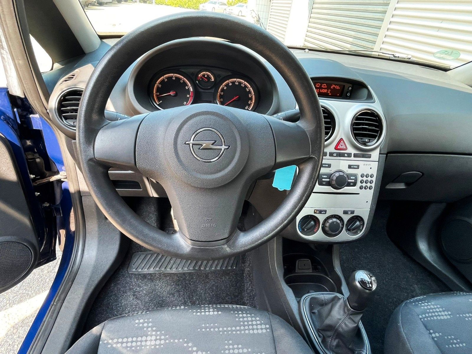 Fahrzeugabbildung Opel Corsa D 1.2 KLIMA SERVICE NEU WENIG KILOMETER