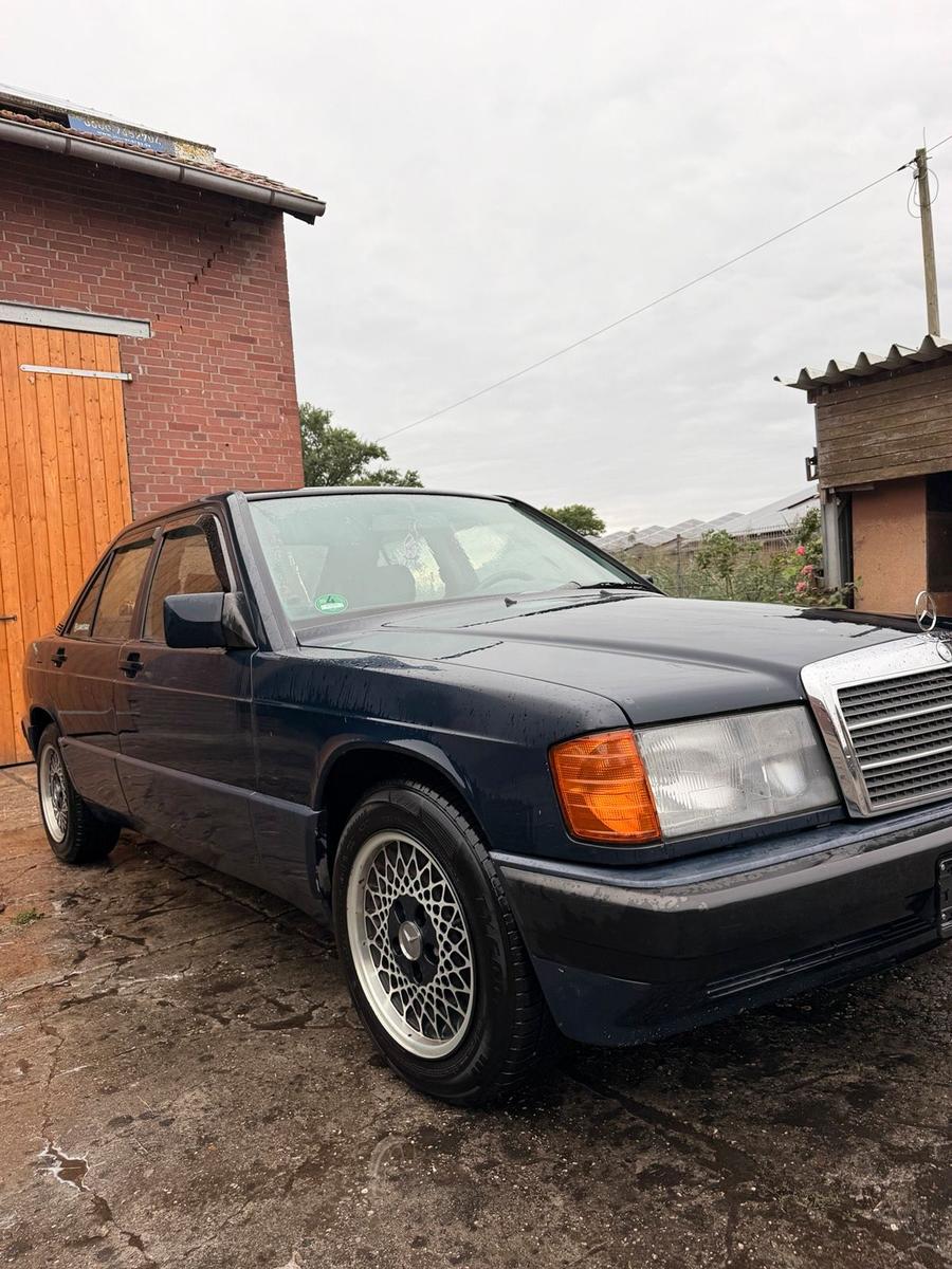 Mercedes-Benz 190
