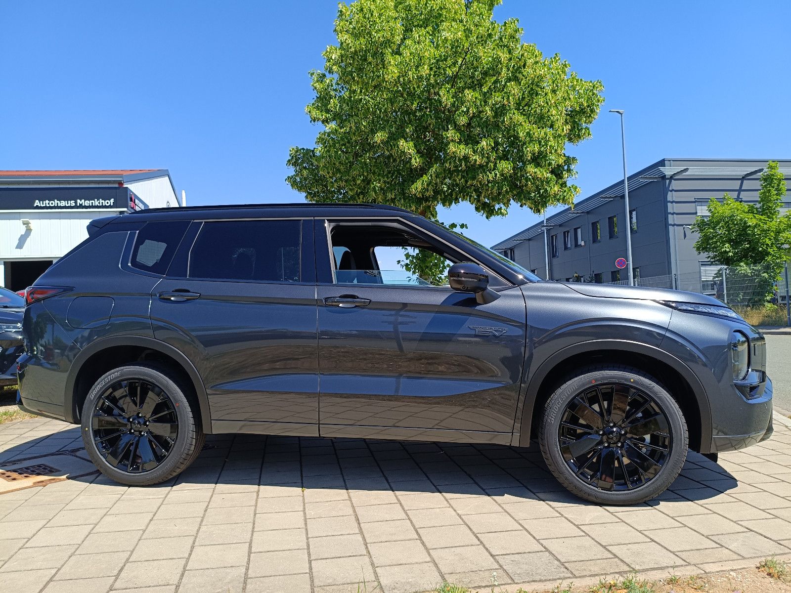 Mitsubishi Outlander 2.4 PHEV 100 kW S-AWC Top Lux Black imagem 3