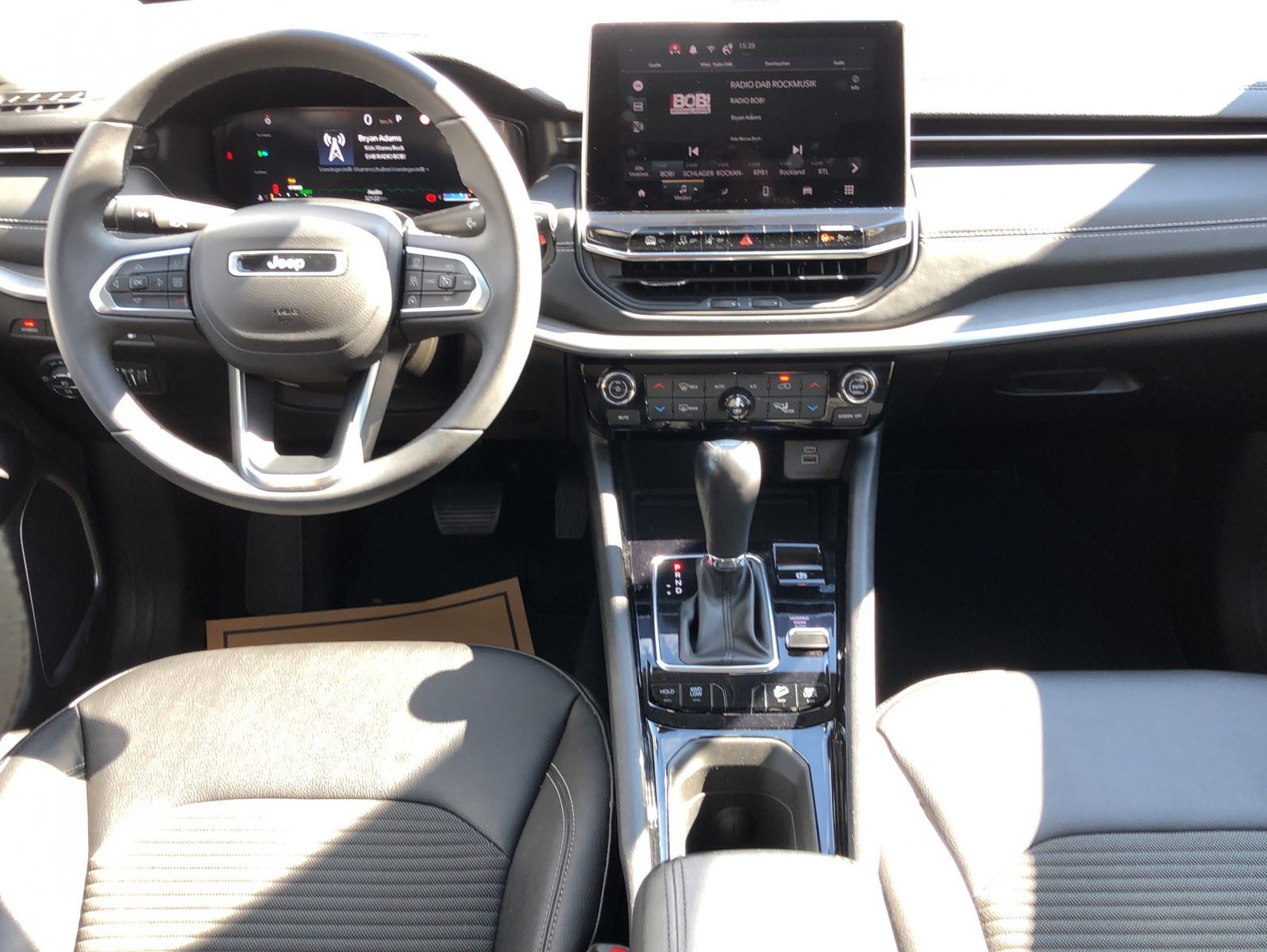 Fahrzeugabbildung Jeep Compass 1.3 T4 Plug-In Hybrid Limited 4xe 140kW