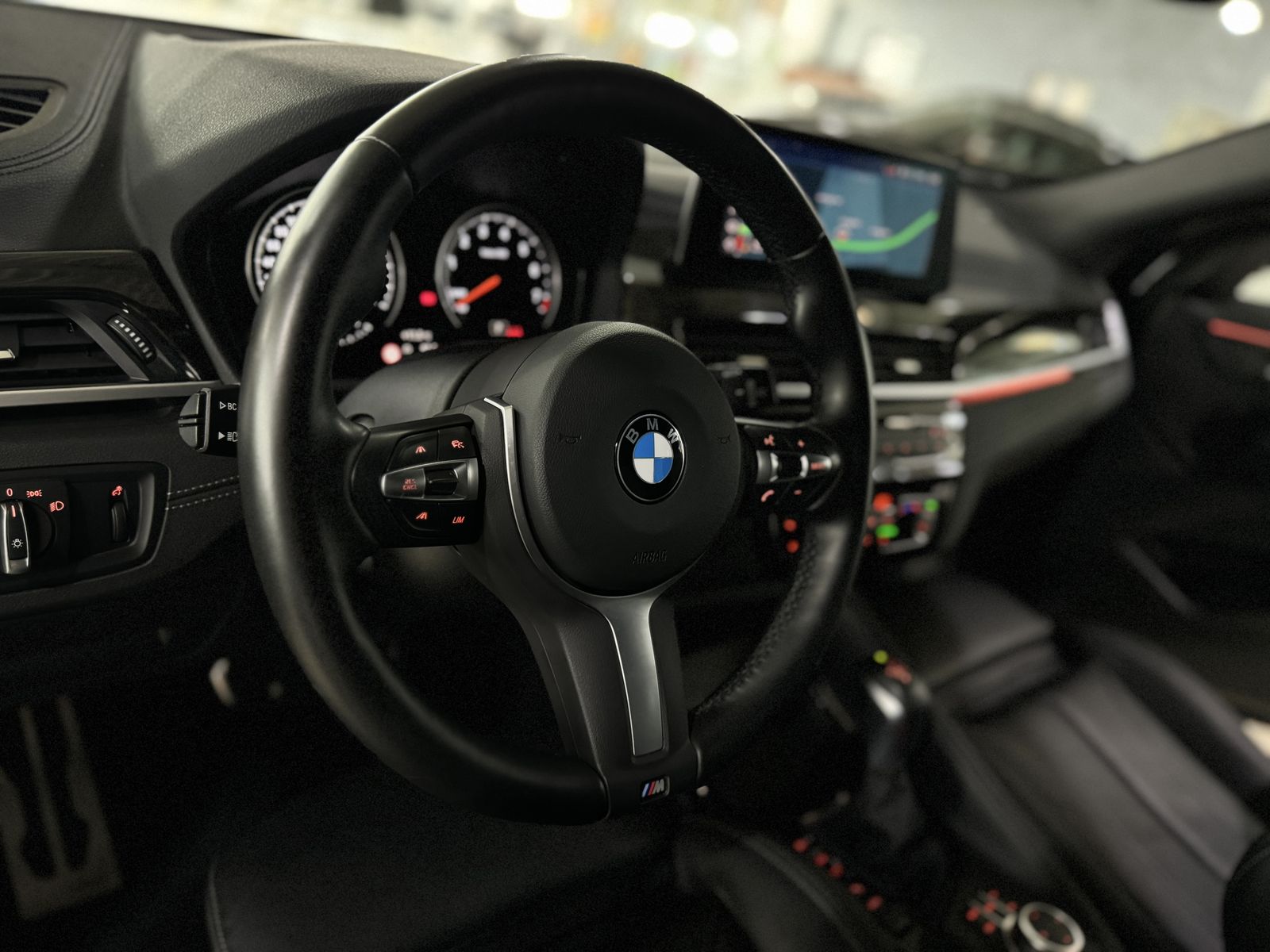 Fahrzeugabbildung BMW X2 xD25e M Sport Kamera HUD DAB Navi+ Alarm19"