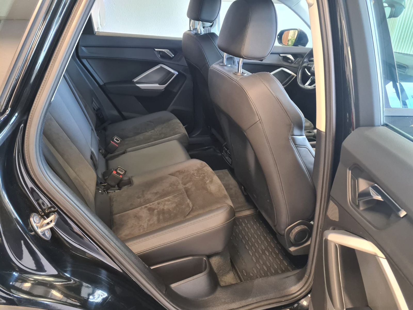 Fahrzeugabbildung Audi Q3 35 TDI / LED / VIRTUELL/LED/SCHECKHEFT