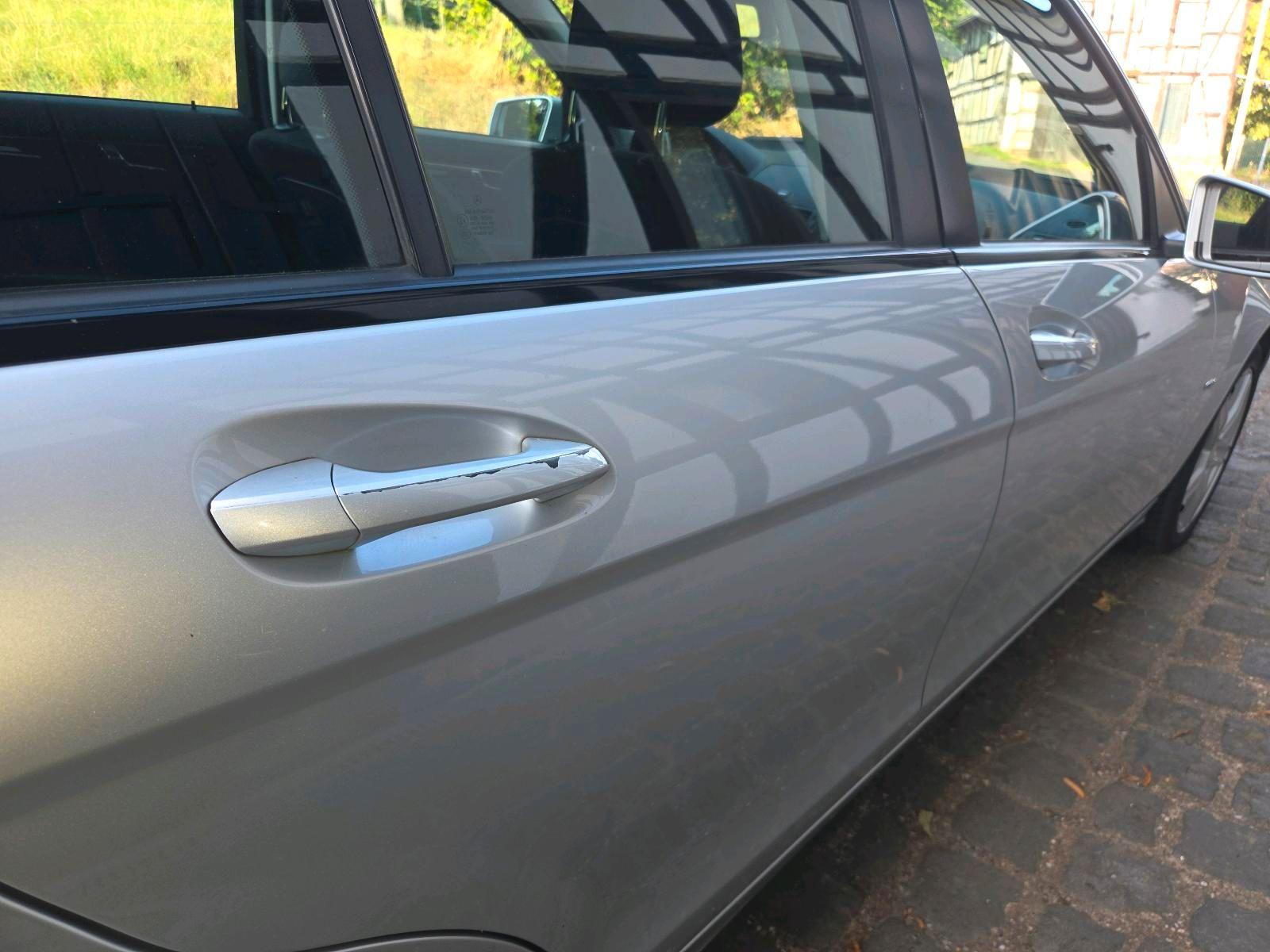 Mercedes-Benz C220 2009 — photo 7