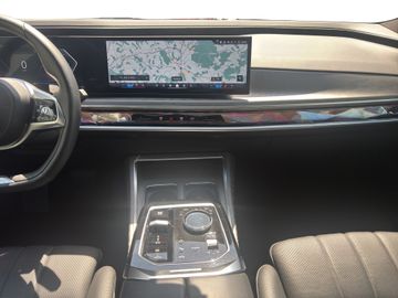 BMW 750 - 6