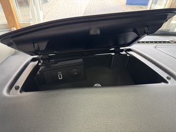 Ford Tourneo Custom Active L1 Bi-Xenon  AHK