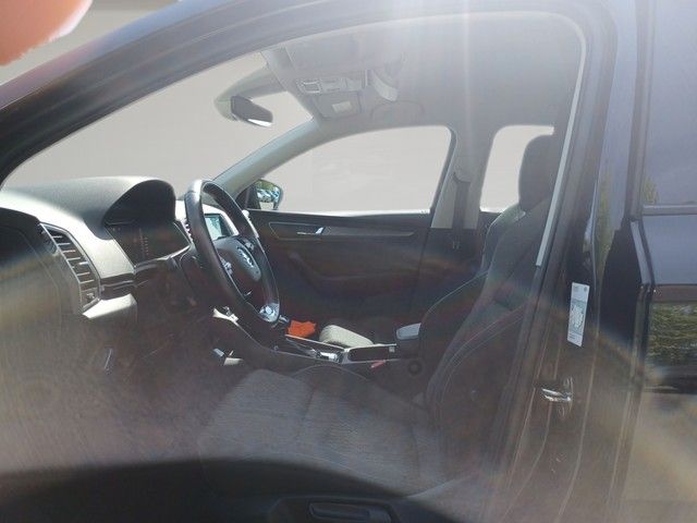 Fahrzeugabbildung SKODA Karoq 2.0TDI DSG Style LED+ACC+VIRTUAL+PARKLENK+