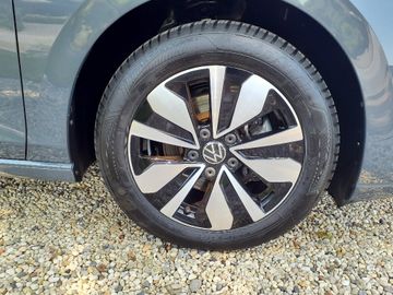 Bild 10 VW Golf VIII 1.5 Move - ACC,SHZG,NAVI,PDCv+h