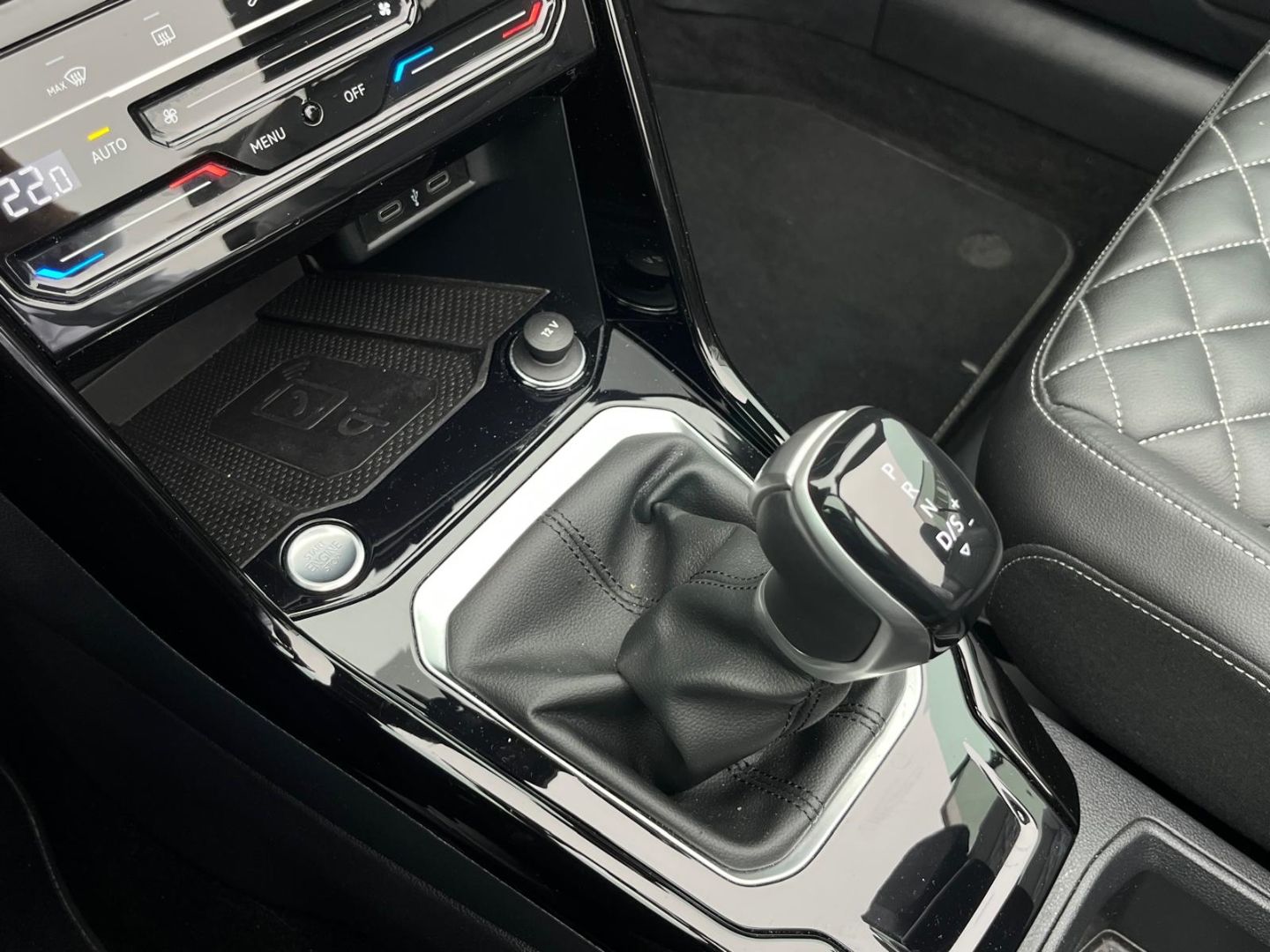T-Roc Cabrio R-Line 1.5TSI DSG Leder*AHK*Black!