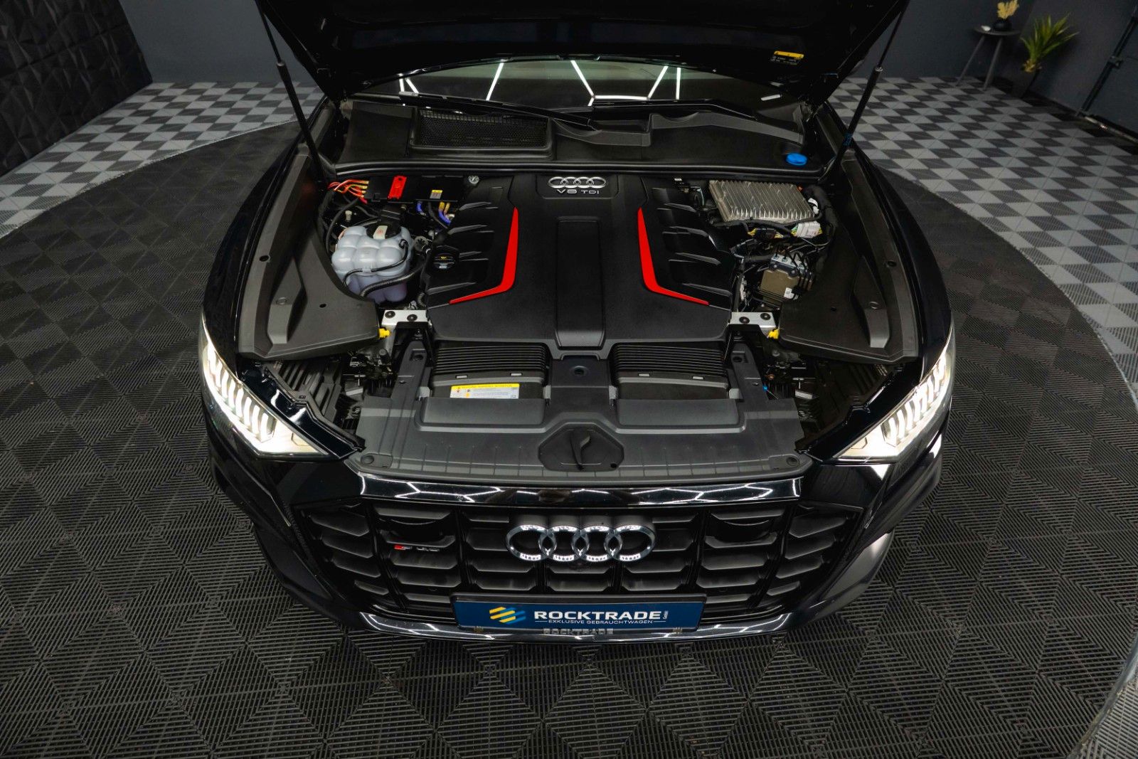 Fahrzeugabbildung Audi SQ8 4.0 TDI quattro Black Design | Full Option