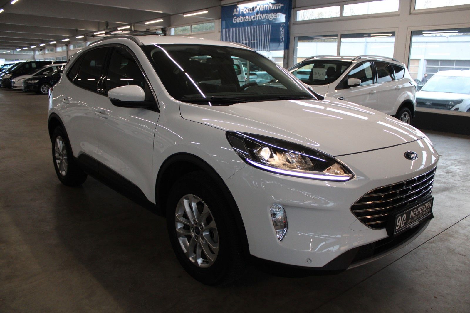 Fahrzeugabbildung Ford Kuga PHEV Aut. Titanium LED NAVI WinterPaket