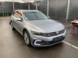 Volkswagen Passat GTE R line LED Navi SHZ AHKACC DYNAUDIO - Volkswagen Passat: GTE