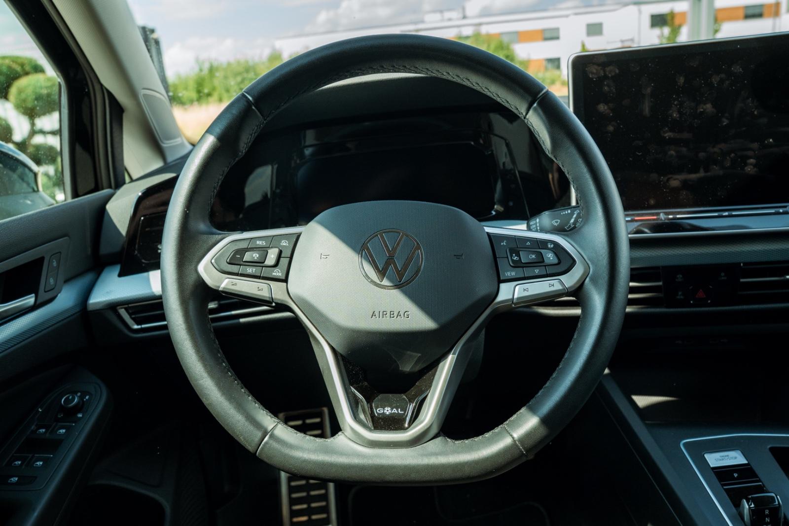 Volkswagen Golf VIII Variant 1.5 eTSI 85 kW Goal Kamera, миниатюра 21