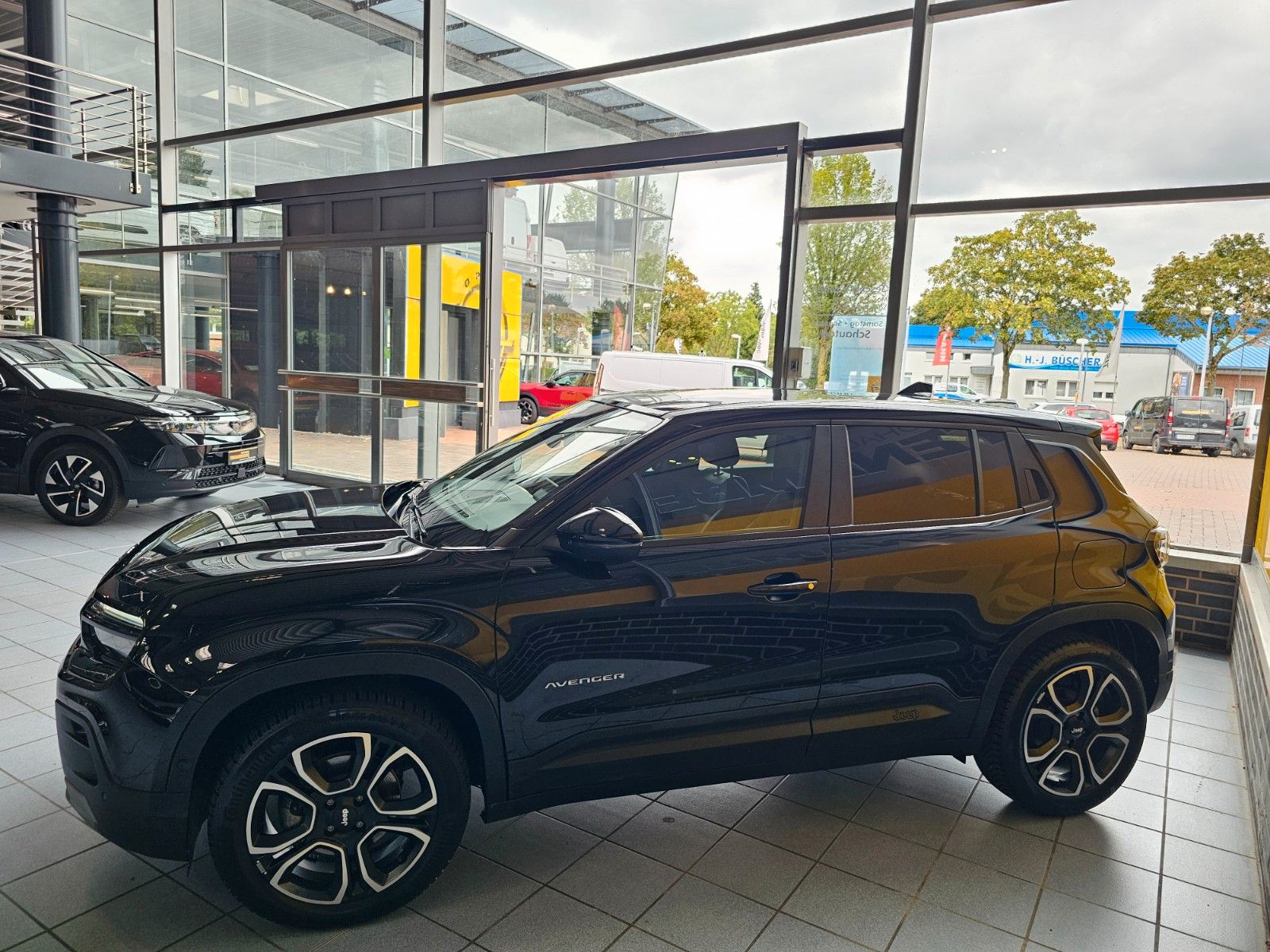 Jeep Avenger Altitude 54 kWh 115 kW 1st Edition imagem 2