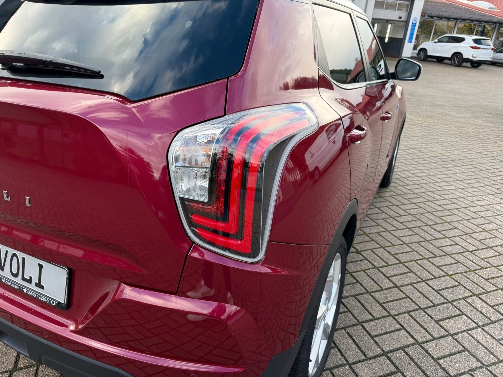 Fahrzeugabbildung Ssangyong Tivoli 1.5 T- Fizz 4WD NAVI+KAMERA+LENKRADHZG.+