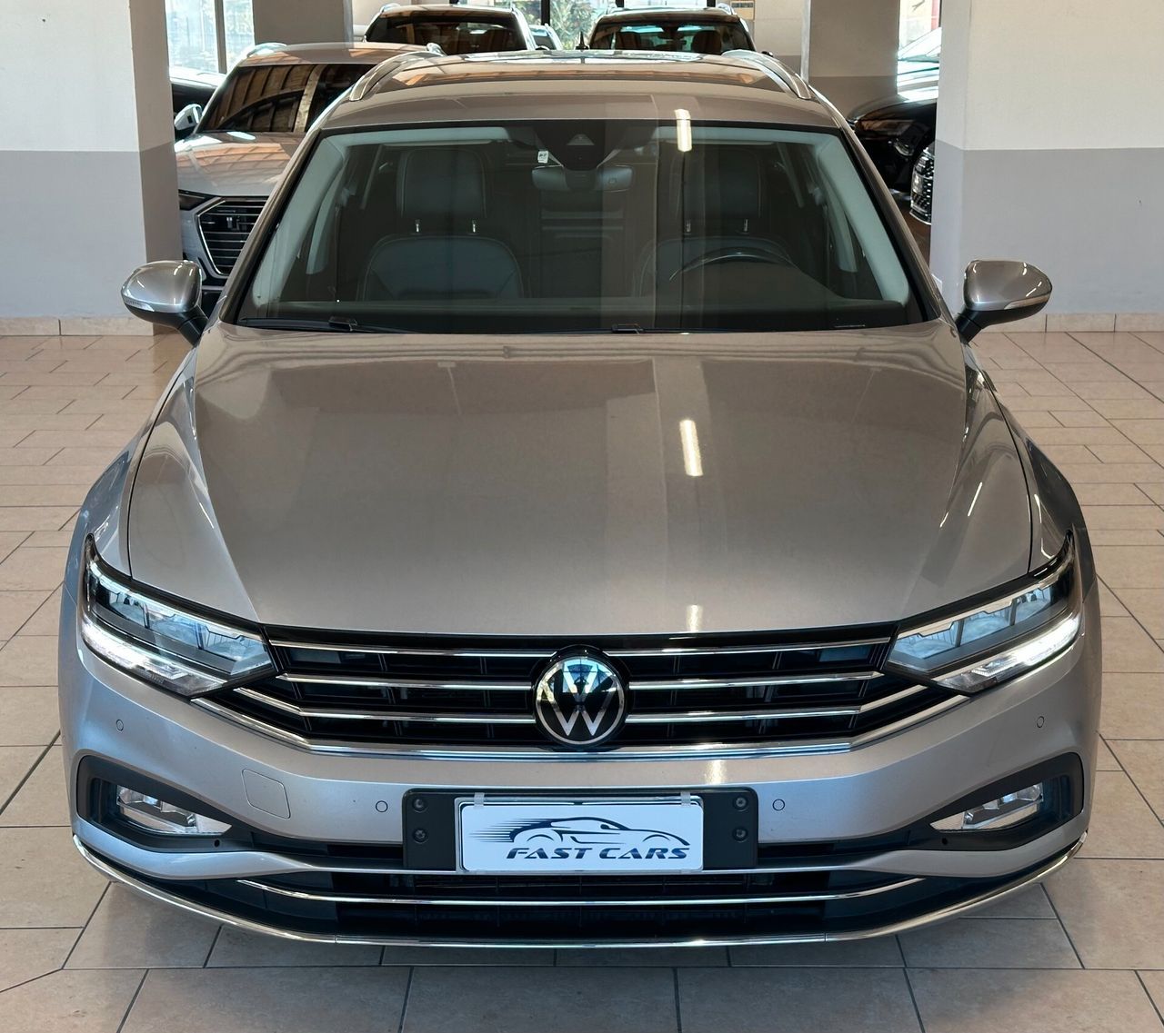 Volkswagen VOLKSWAGEN PASSAT VARIANT ELEGANCE 2.0TDI DSG *R imagem 2