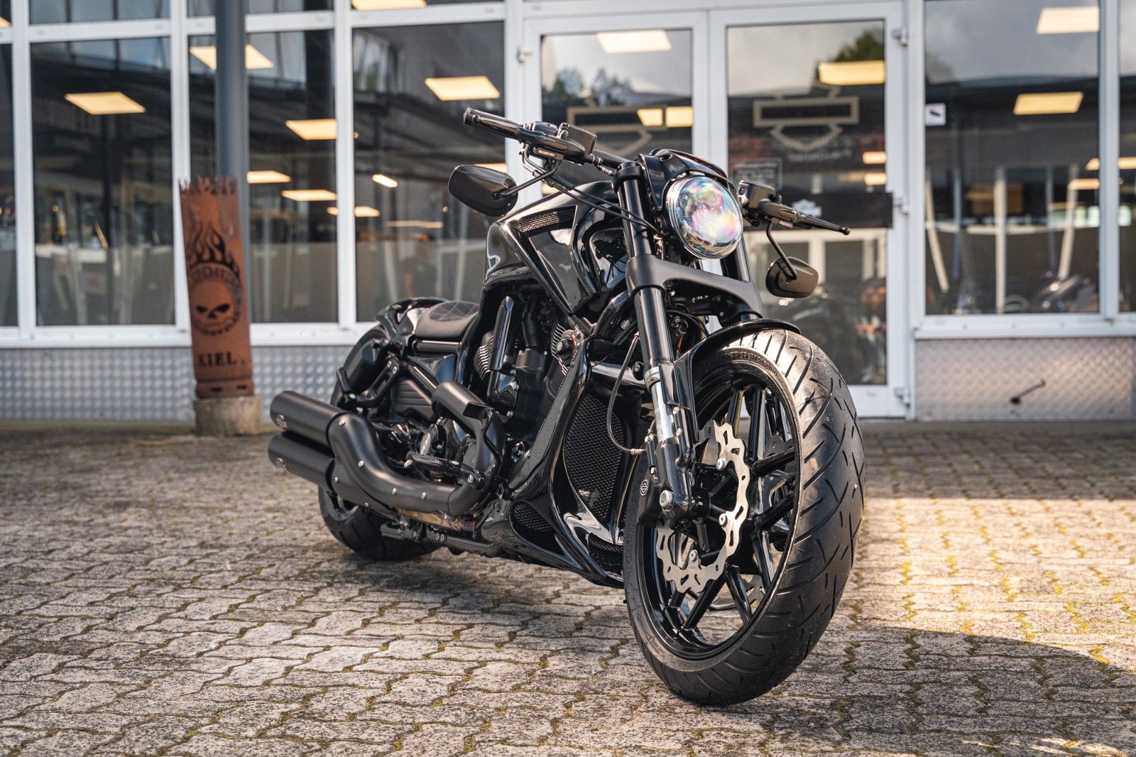Fahrzeugabbildung Harley-Davidson VRSCDX Night Rod Special AIRRIDE 280 BadBoyCusto