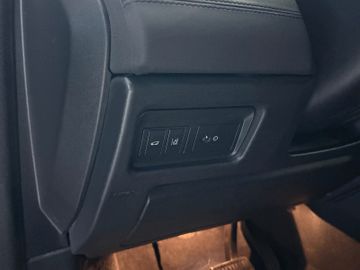 Land-Rover Discovery - 12